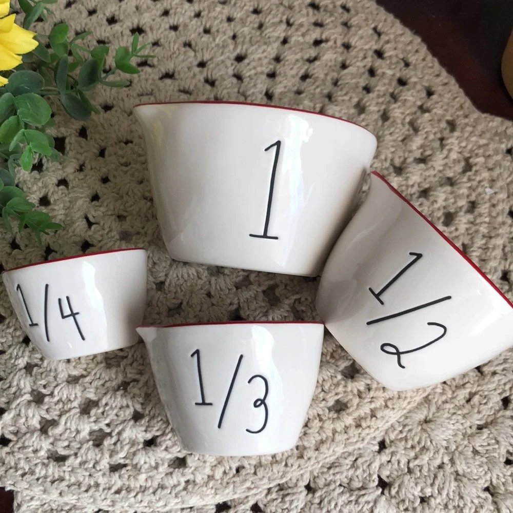 Rae Dunn FROSTY The Snowman Measuring Cup Set